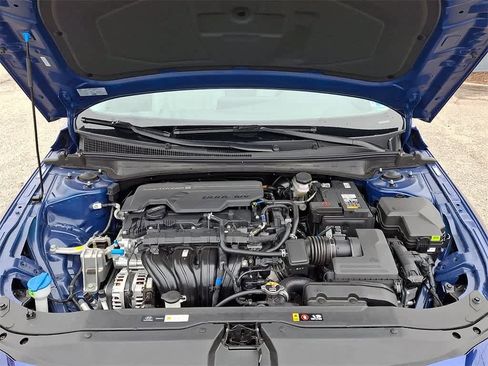 Used 2025 Hyundai Elantra Limited image 27