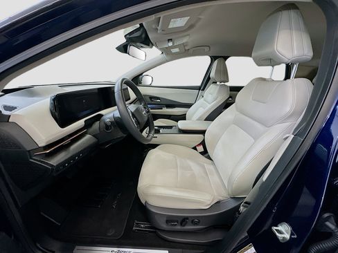 Used 2024 Nissan Ariya AWD image 13