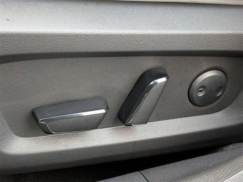 New 2026 Mitsubishi Outlander SEL image 11