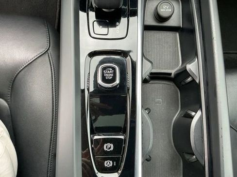 Certified 2023 Volvo XC60 B5 Core FWD image 17