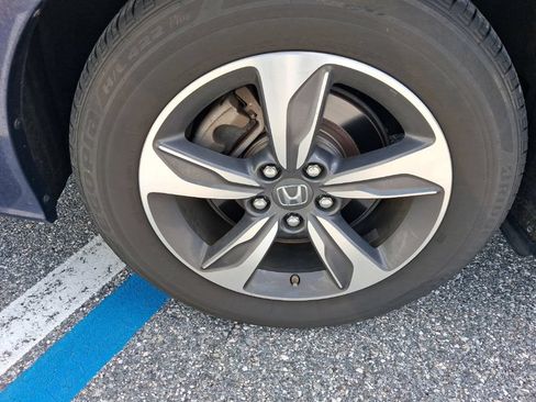 Used 2018 Honda Odyssey Touring image 15