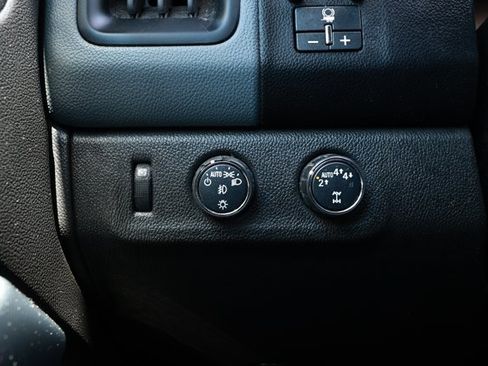 Used 2018 Chevrolet Colorado Z71 w/ Centennial Edition AWD/4WD image 14