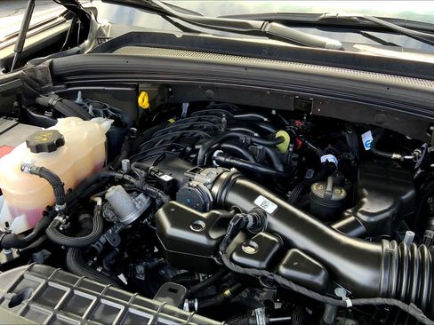 Used 2024 Jeep Grand Cherokee L Altitude image 30