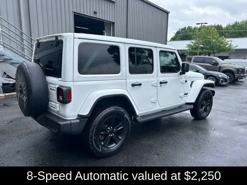 Used 2023 Jeep Wrangler Unlimited Sahara AWD/4WD image 3