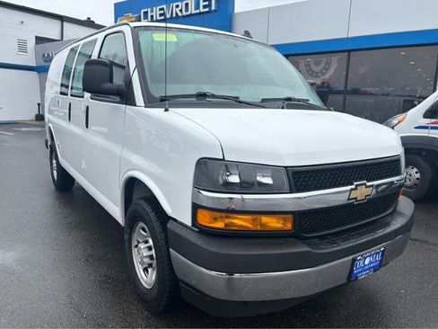 Used 2022 Chevrolet Express 2500 w/ Driver Convenience Package RWD image 16