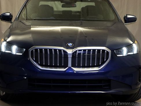 New 2026 BMW 530i xDrive w/ Premium Package image 6