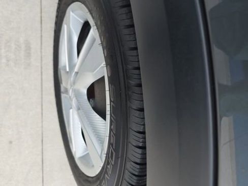 Used 2023 Nissan Kicks S image 3