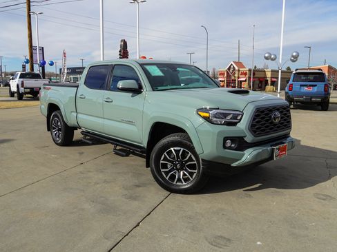 Certified 2023 Toyota Tacoma TRD Sport image 2