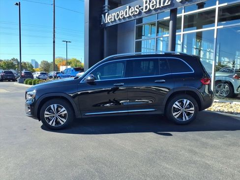 New 2025 Mercedes-Benz GLB 250 4MATIC image 3