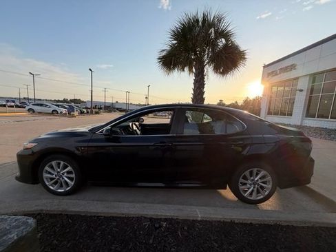 Used 2024 Toyota Camry LE FWD image 7