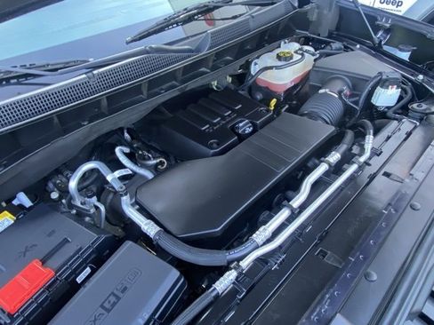 Used 2023 Chevrolet Silverado 1500 LT image 11