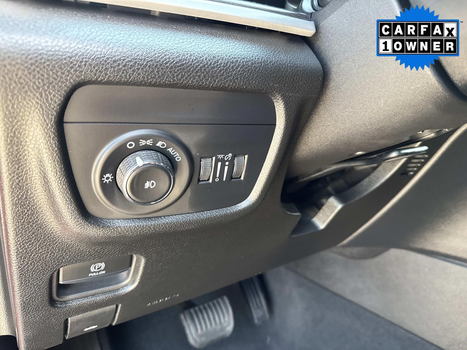Used 2024 Jeep Grand Cherokee Limited RWD image 35