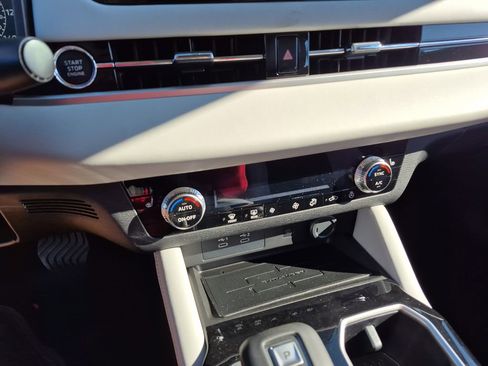 New 2026 Mitsubishi Outlander SE image 41