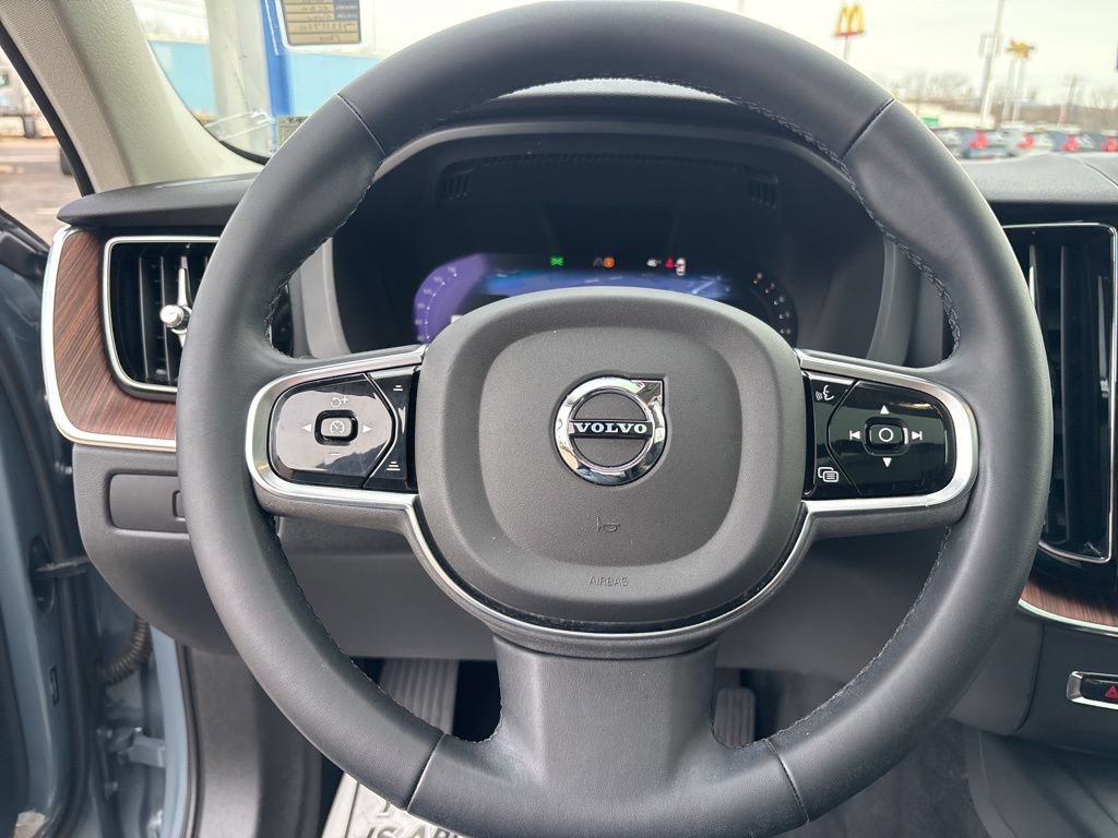 Certified 2023 Volvo XC60 B5 Plus w/ Climate Package AWD/4WD image 23