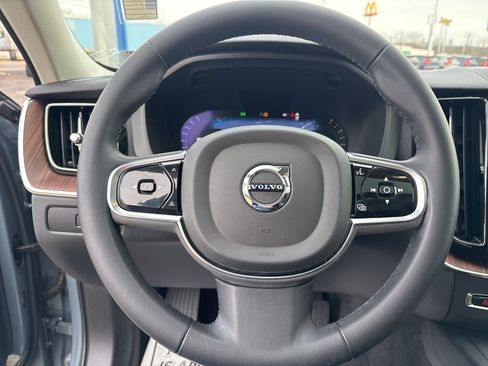 Certified 2023 Volvo XC60 B5 Plus w/ Climate Package AWD/4WD image 23