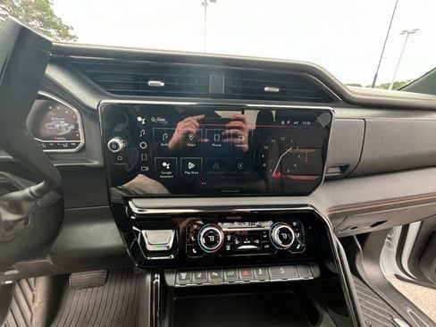 Used 2024 GMC Sierra 2500 AT4 w/ AT4 Premium Plus Package image 15