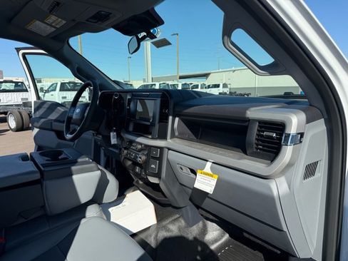 New 2026 Ford F350 XL w/ XL Chrome Package RWD image 24