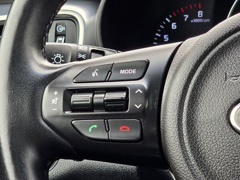 Used 2017 Kia Sorento SX image 19