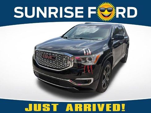 Used 2017 GMC Acadia Denali w/ Technology Package AWD/4WD image 1