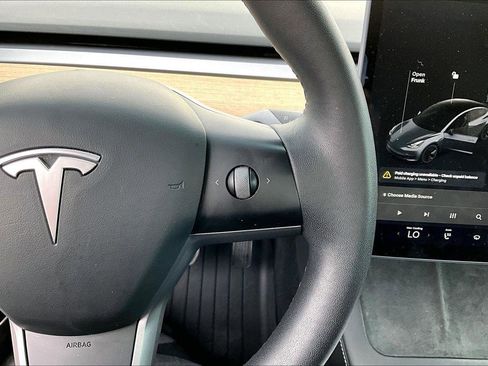 Used 2021 Tesla Model 3 Long Range image 18