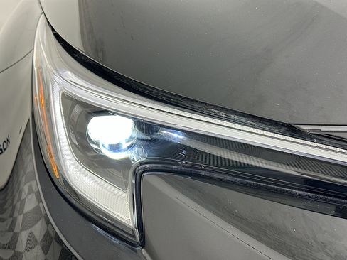 Used 2023 Toyota Corolla LE image 9