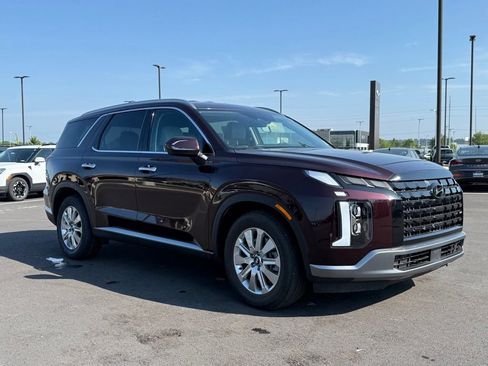Used 2024 Hyundai Palisade SEL FWD image 3