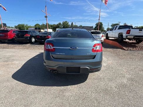 Used 2010 Ford Taurus SEL image 7