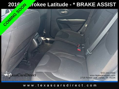 Used 2016 Jeep Cherokee Latitude w/ Safety/Convenience Group AWD/4WD image 8