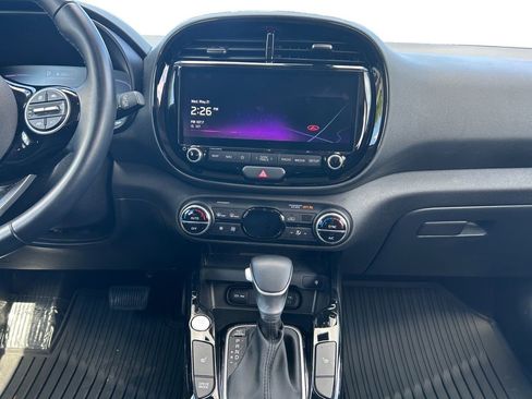 Used 2023 Kia Soul EX image 12