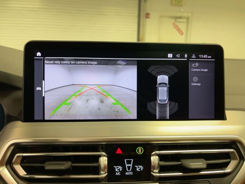 Certified 2025 BMW X4 xDrive30i image 25