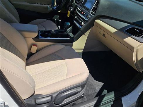 Used 2018 Hyundai Sonata SE FWD image 19