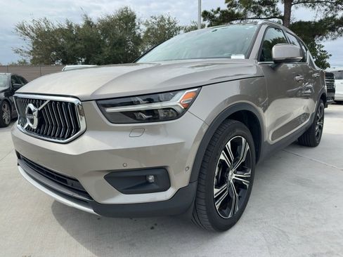 Used 2021 Volvo XC40 T5 Inscription w/ Advanced Package image 8