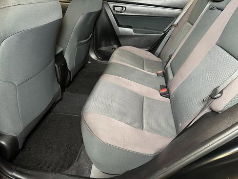 Used 2017 Toyota Corolla LE image 21