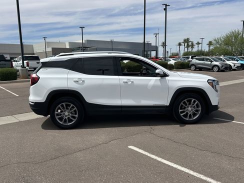 Certified 2024 GMC Terrain SLT AWD/4WD image 6