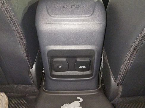 Used 2024 Ford Bronco Wildtrak AWD/4WD image 28