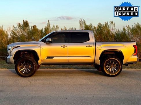 Used 2022 Toyota Tundra Platinum image 9