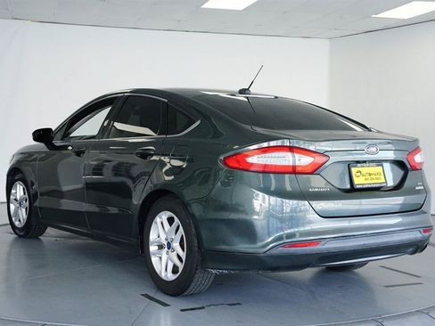 Used 2015 Ford Fusion SE FWD image 5