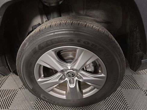 Used 2025 Toyota RAV4 XLE image 11