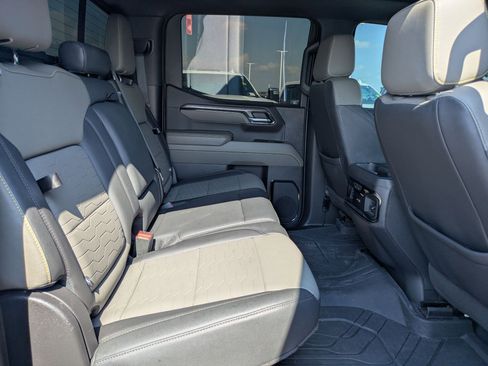 Certified 2023 Chevrolet Silverado 1500 ZR2 w/ Technology Package image 27