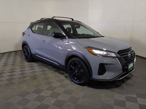 Used 2023 Nissan Kicks SR w/ SR Premium Package FWD image 13