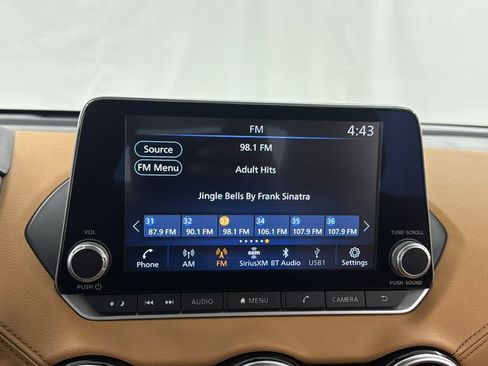 Used 2023 Nissan Sentra SV w/ SV Premium Package image 22