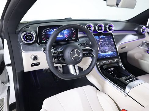 Used 2025 Mercedes-Benz CLE 450 4MATIC Cabriolet image 47