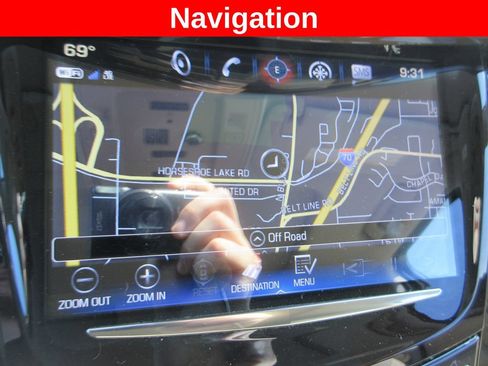 Used 2020 Cadillac Escalade Premium Luxury AWD/4WD image 16