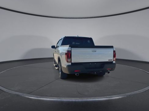 Used 2025 Honda Ridgeline TrailSport image 7