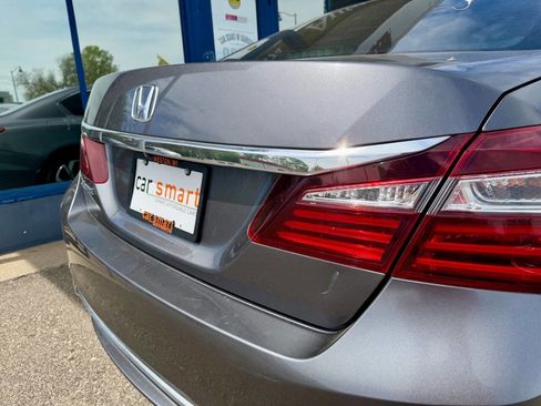 Used 2017 Honda Accord LX image 18