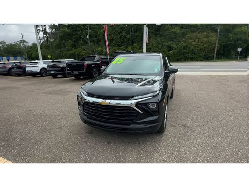Used 2025 Chevrolet TrailBlazer LS w/ LS Convenience Package FWD image 7