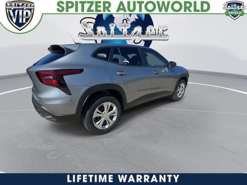 New 2026 Chevrolet Trax LS FWD image 8