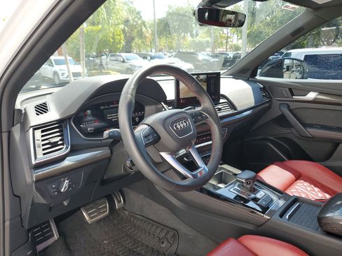 Used 2022 Audi SQ5 Premium Plus w/ Premium Plus Package AWD/4WD image 9