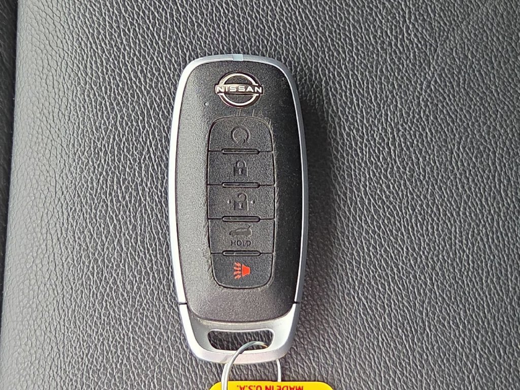 Used 2025 Nissan Rogue SL FWD image 34