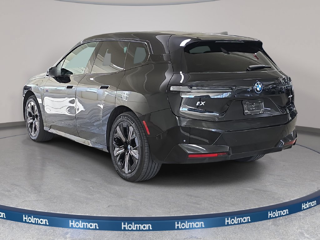Certified 2024 BMW iX xDrive50 w/ Premium Package AWD/4WD image 9